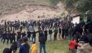 نذر گوشت در ته دره؛ رسم کهن صبح عاشورا در ناندل