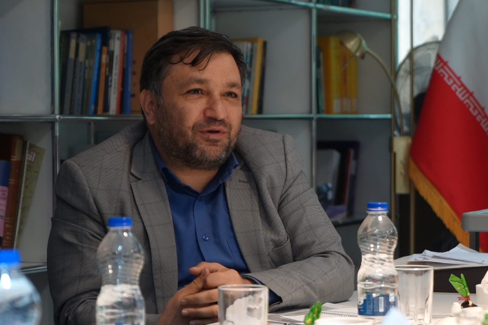 گفتگو دکتر روزبه نصیری دبیر بخش رسانه هشتمین اشکواره ملی فرهنگی‌هنری حسینی با مجله ادبی ققنوس رادیو فرهنگ