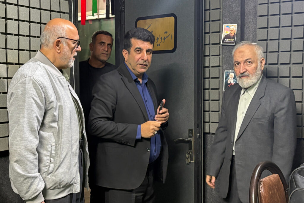 بازدید دکتر منصوری لاریجانی از استودیو «هزارسنگر» آمل