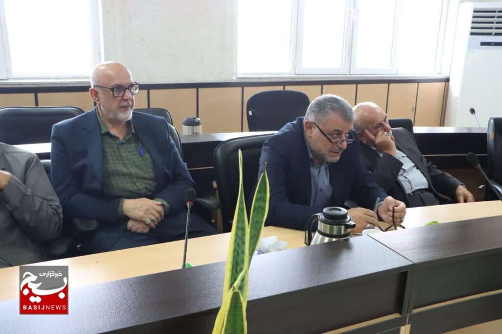 فرمانده سپاه کربلا مازندران" با جمعی از سرداران و پیشکسوتان لشکر ۲۵ کربلا