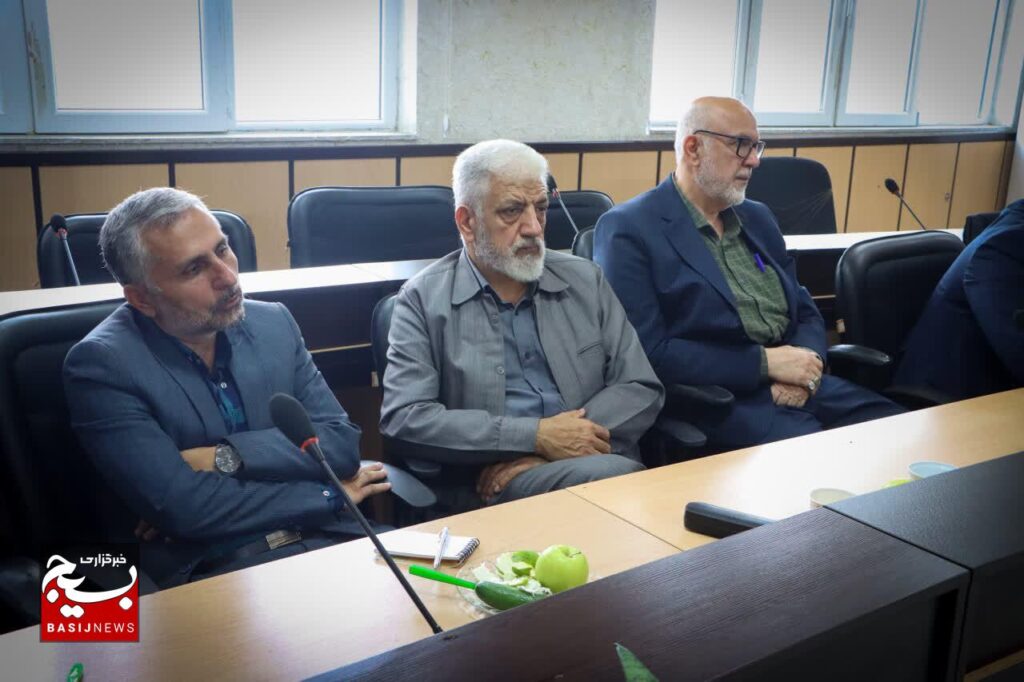 فرمانده سپاه کربلا مازندران" با جمعی از سرداران و پیشکسوتان لشکر ۲۵ کربلا