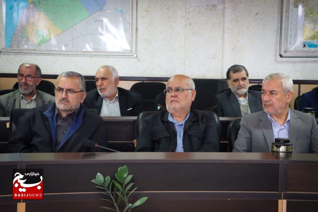 فرمانده سپاه کربلا مازندران" با جمعی از سرداران و پیشکسوتان لشکر ۲۵ کربلا