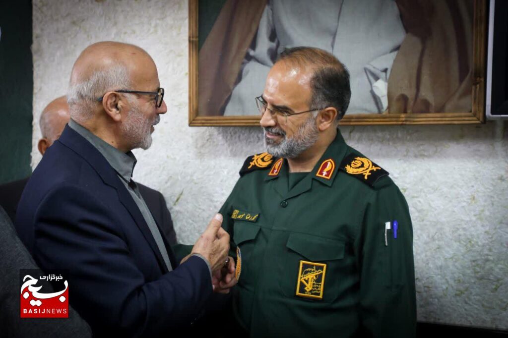 فرمانده سپاه کربلا مازندران" با جمعی از سرداران و پیشکسوتان لشکر ۲۵ کربلا