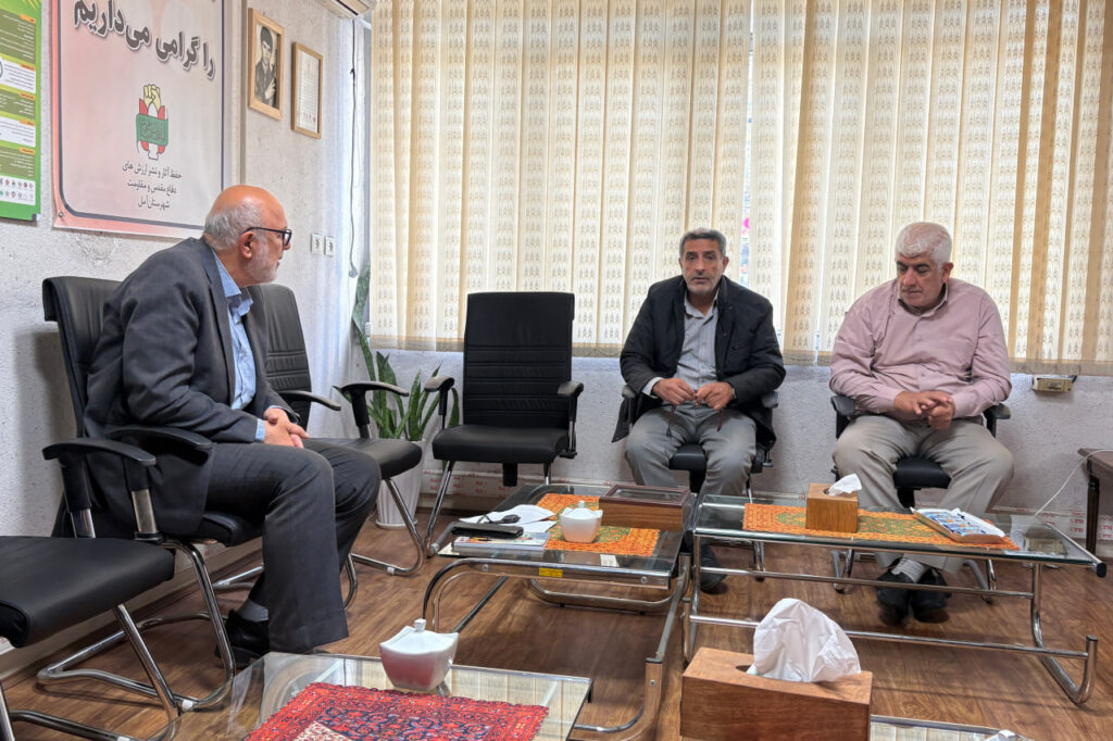 حماسه جنگل آمل ستاد شش بهمن آمل مقاومت مردم آمل ۱۳۶۰ دفتر حفظ آثار دفاع مقدس آمل اردوی بصیرتی آملحماسه جنگل آمل ستاد شش بهمن آمل مقاومت مردم آمل ۱۳۶۰ دفتر حفظ آثار دفاع مقدس آمل اردوی بصیرتی آمل