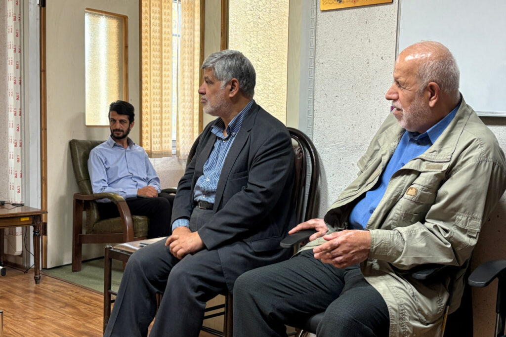 حماسه جنگل آمل ستاد شش بهمن آمل مقاومت مردم آمل ۱۳۶۰ دفتر حفظ آثار دفاع مقدس آمل اردوی بصیرتی آملحماسه جنگل آمل ستاد شش بهمن آمل مقاومت مردم آمل ۱۳۶۰ دفتر حفظ آثار دفاع مقدس آمل اردوی بصیرتی آمل