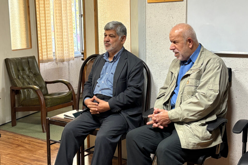 حماسه جنگل آمل ستاد شش بهمن آمل مقاومت مردم آمل ۱۳۶۰ دفتر حفظ آثار دفاع مقدس آمل اردوی بصیرتی آملحماسه جنگل آمل ستاد شش بهمن آمل مقاومت مردم آمل ۱۳۶۰ دفتر حفظ آثار دفاع مقدس آمل اردوی بصیرتی آمل